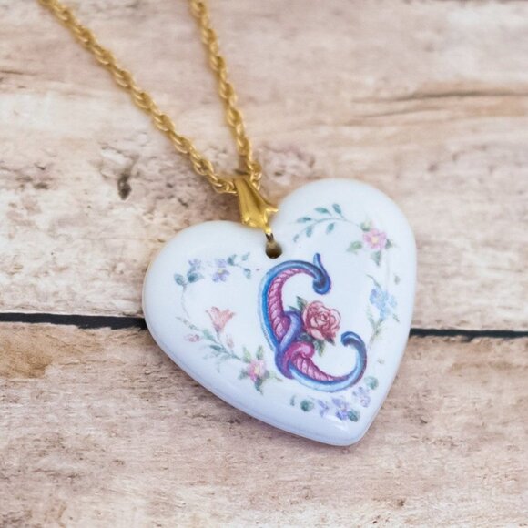 24 inch, Vintage Ceramic Heart Pendant Letter C Necklace by Avon - X24 - Picture 1 of 3